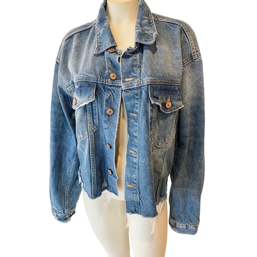 Free People Amelia Medium Wash Slouchy Trucker Denim Jacket Raw Hem - Picture 4 of 12